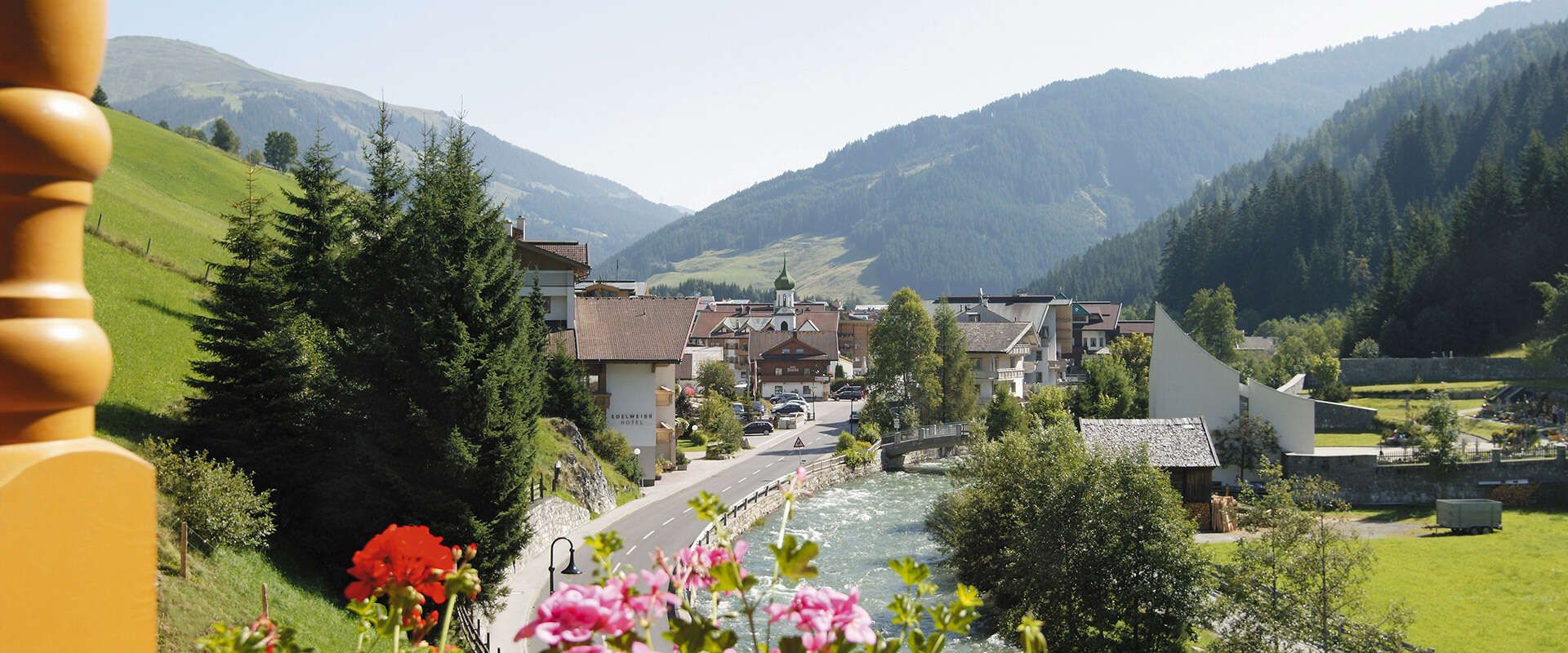 Ausblick vom Hotel Alpenherz im Zillertal, Tirol